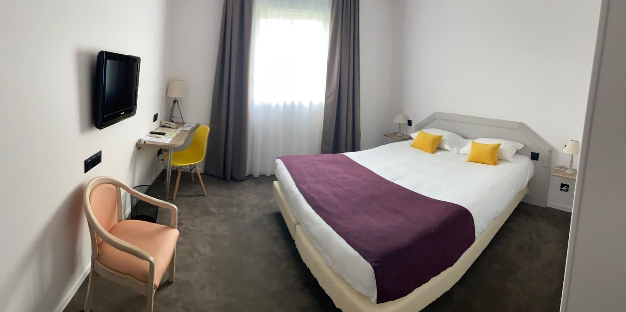 Le Manoir Hotel Orchies Ngoại thất bức ảnh