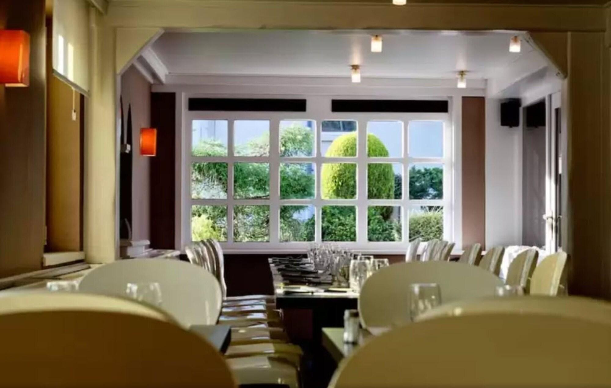 Le Manoir Hotel Orchies Ngoại thất bức ảnh